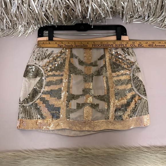 GUESS Mariel Sequined Taupe Blush Peach 28 S M Mini Skirt Lined Side Zipper - Picture 6 of 15